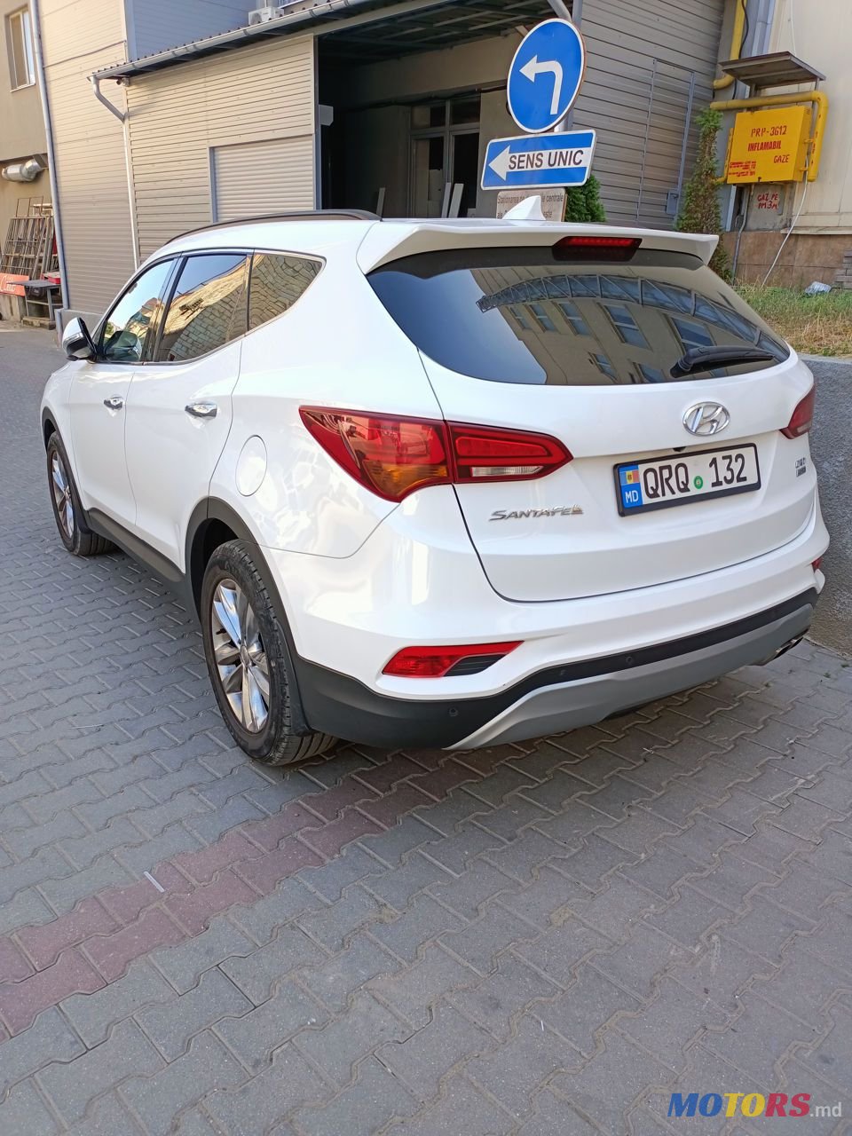 2016' Hyundai Santa Fe photo #2