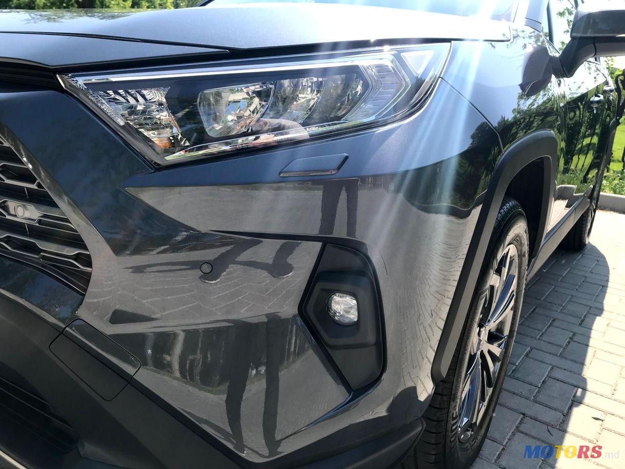 2022' Toyota RAV4 photo #2