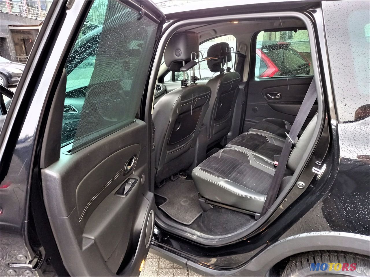 2014' Renault Scenic photo #3