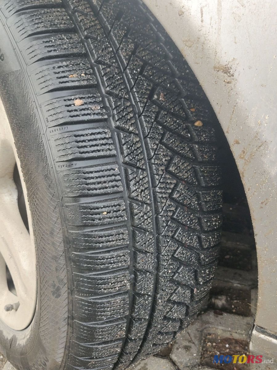 2003' Mercedes-Benz E-Class photo #2