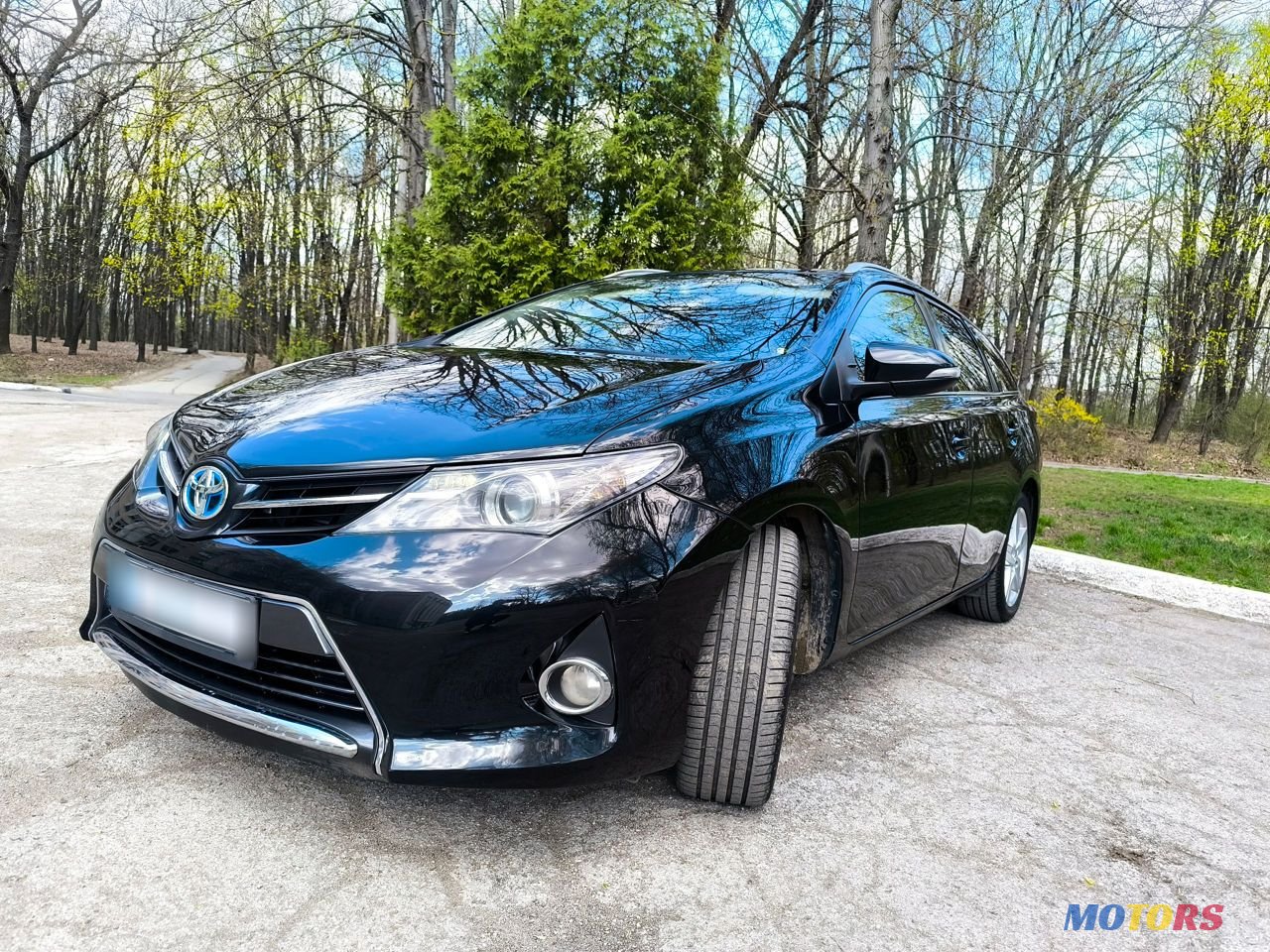 2014' Toyota Auris photo #1