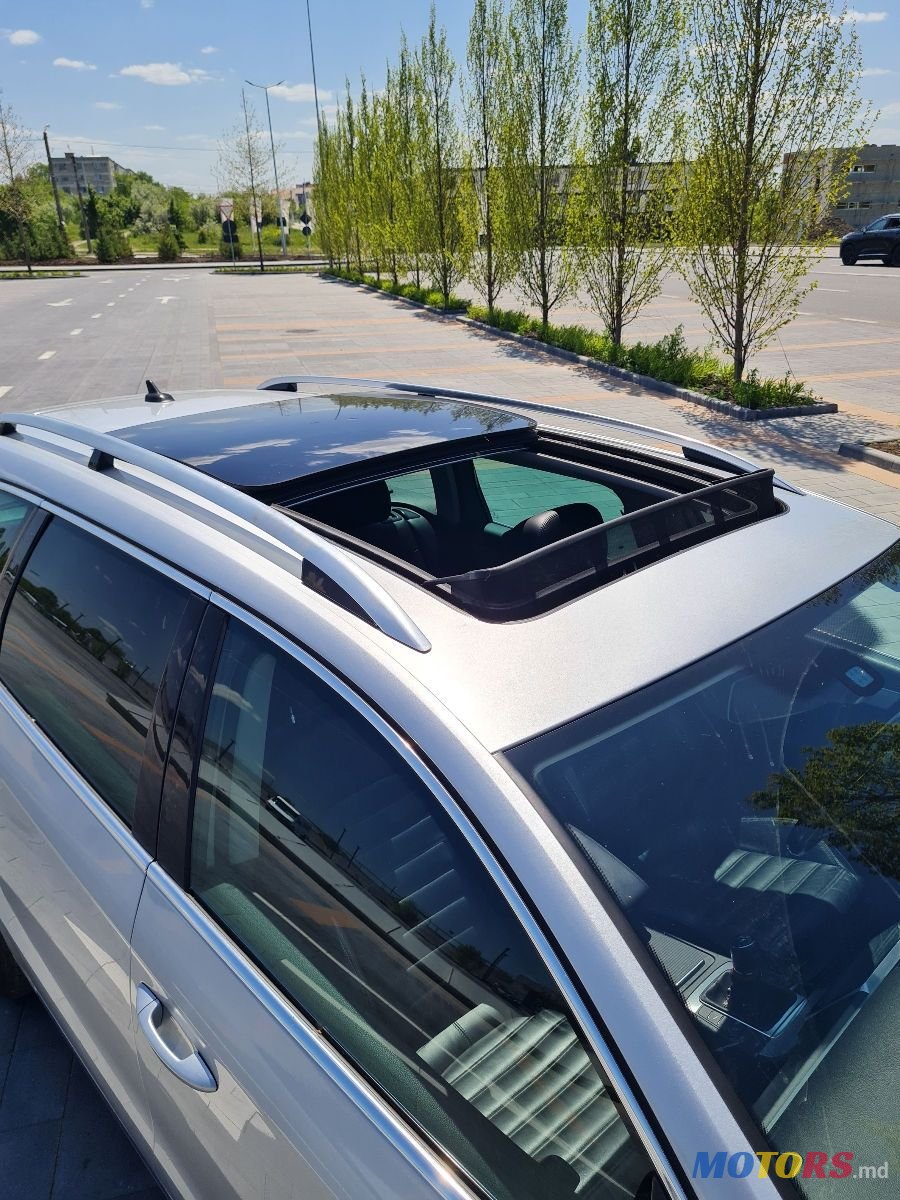 2013' Volkswagen Passat photo #4