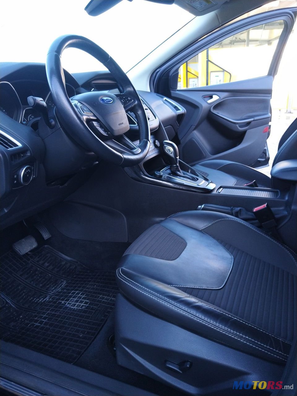 2017' Ford Focus photo #3