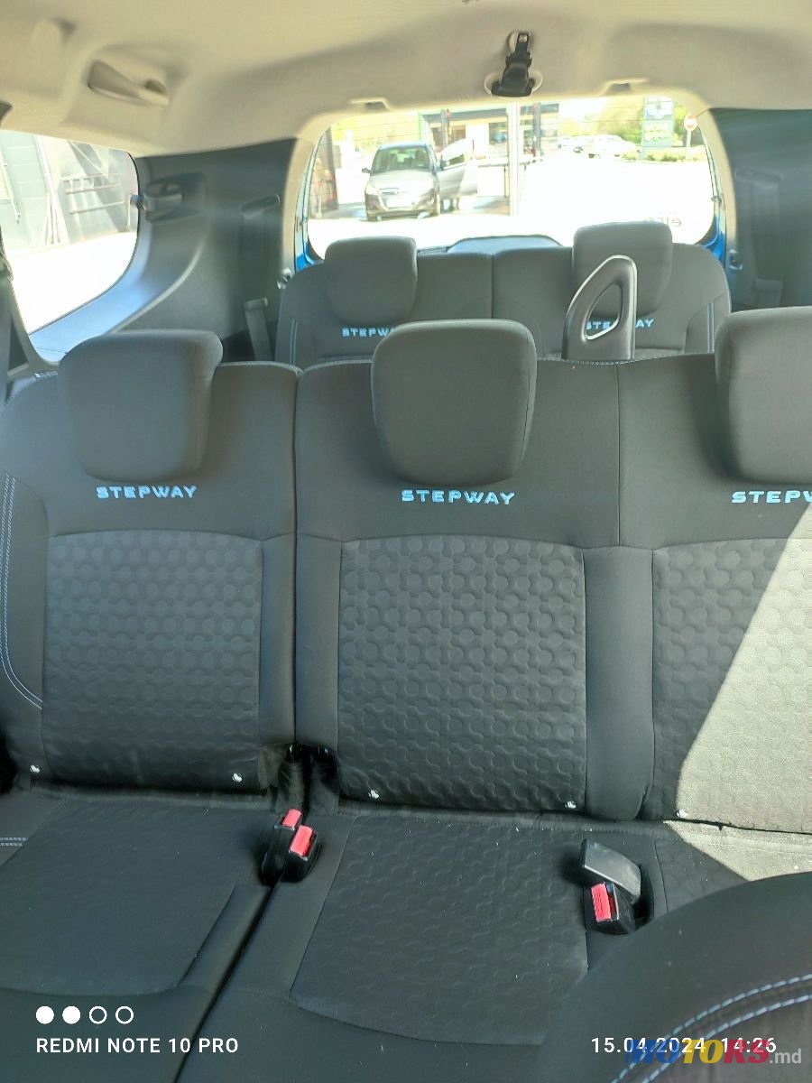 2016' Dacia Lodgy photo #5