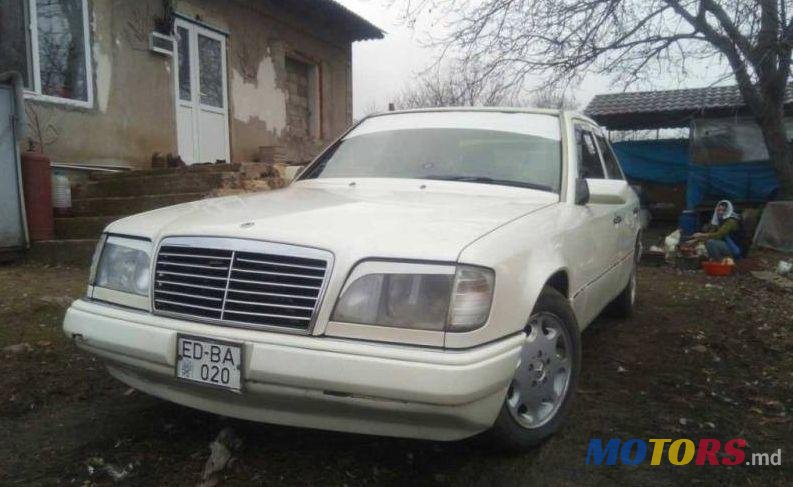 1993' Mercedes-Benz 124 photo #2