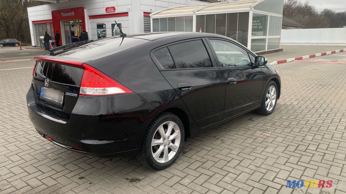 2010' Honda Insight photo #3