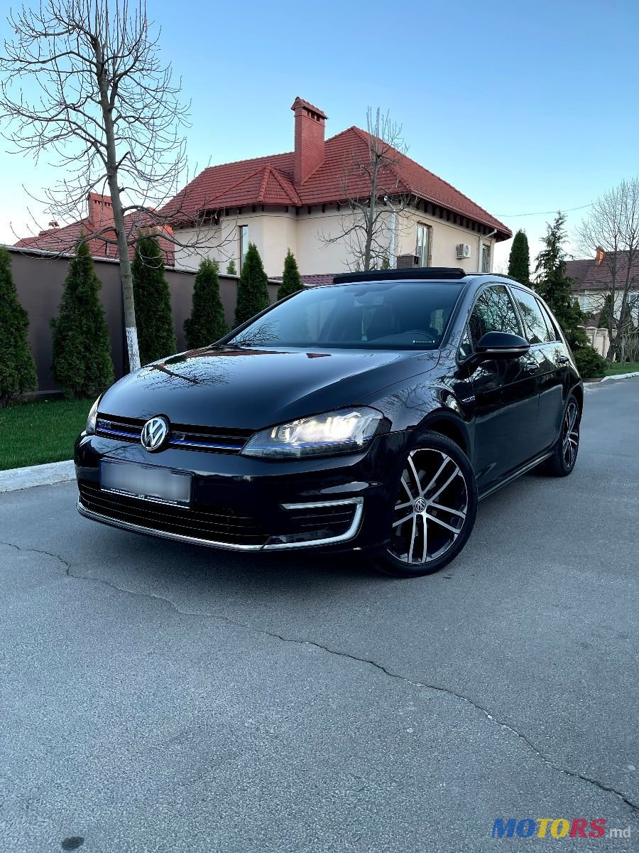 2015' Volkswagen Golf photo #1