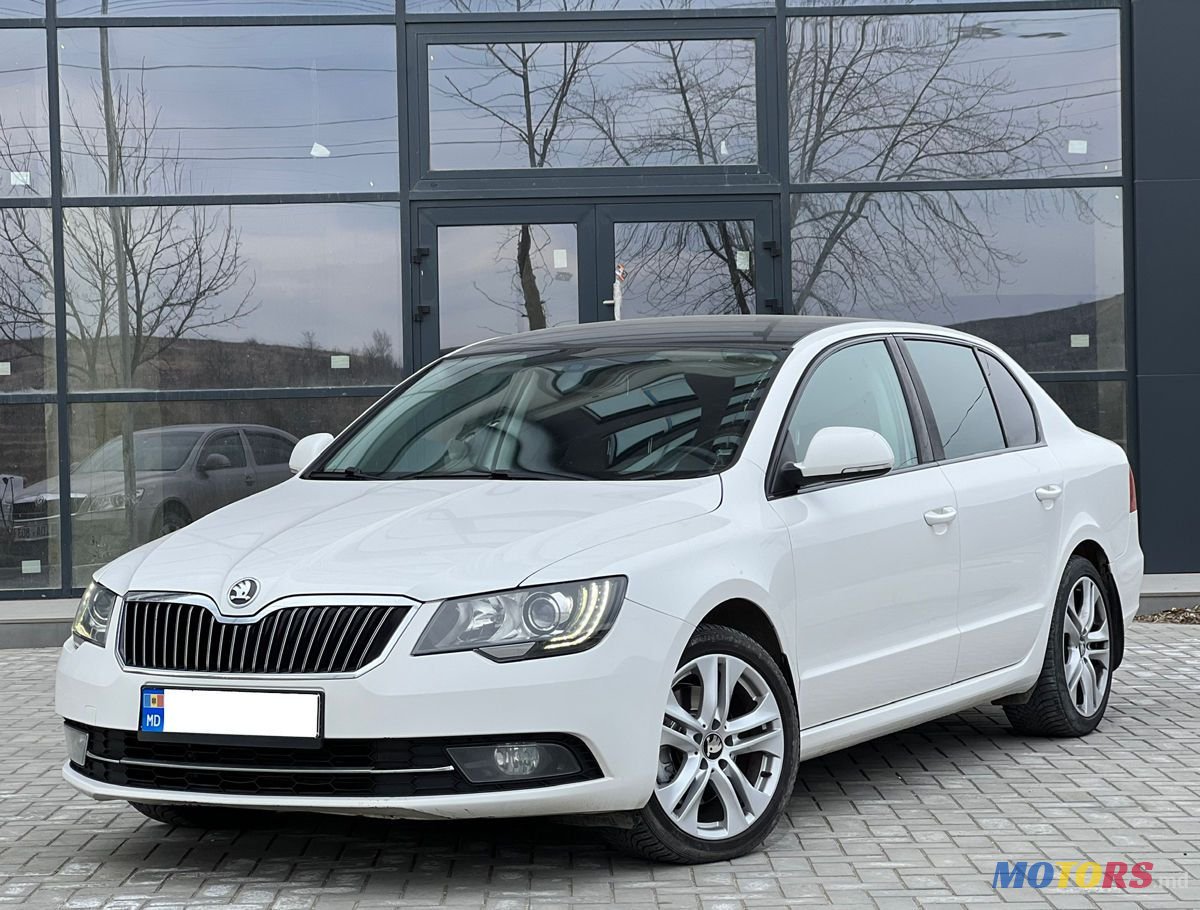 2013' Skoda Superb photo #3