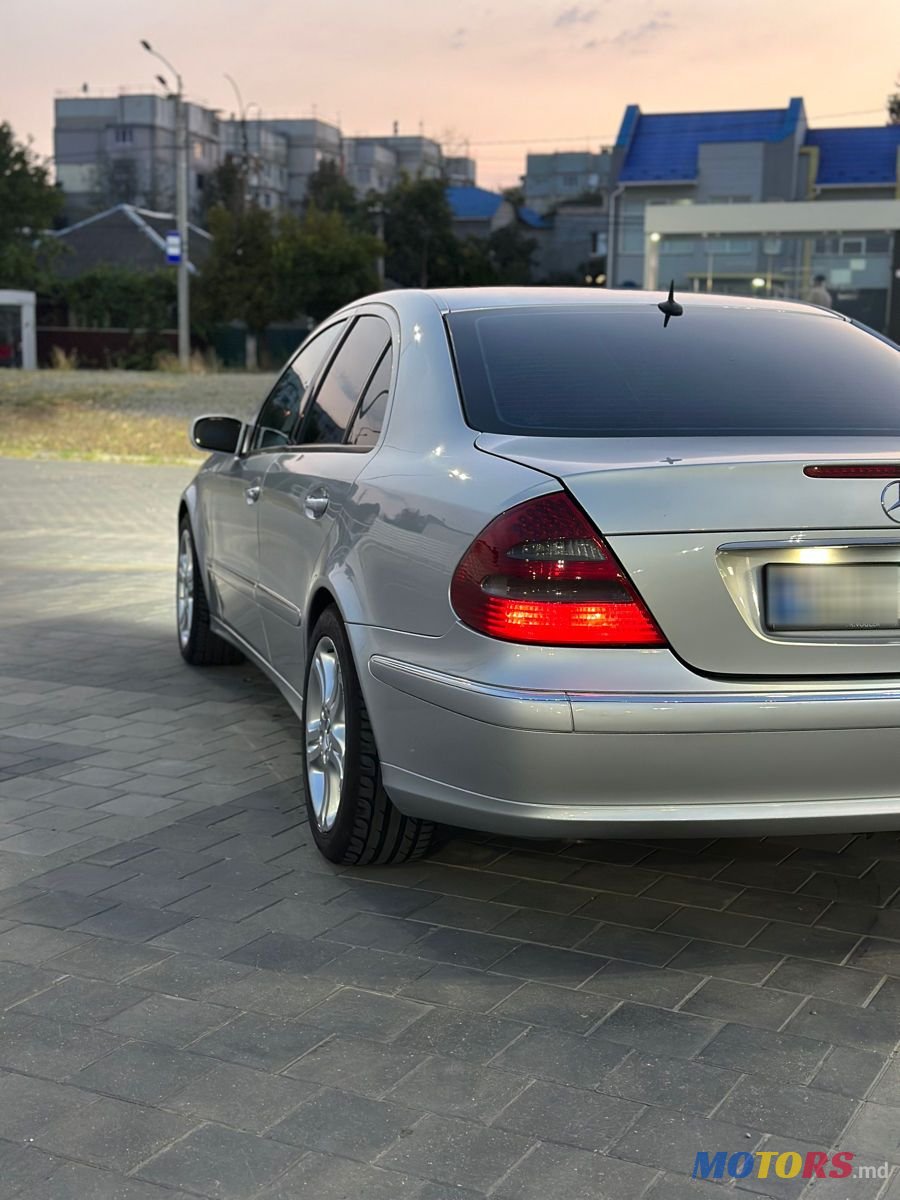 2004' Mercedes-Benz E-Class photo #4