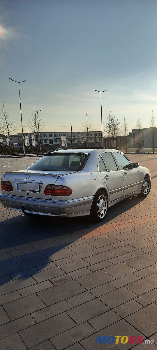 2000' Mercedes-Benz E-Class photo #2