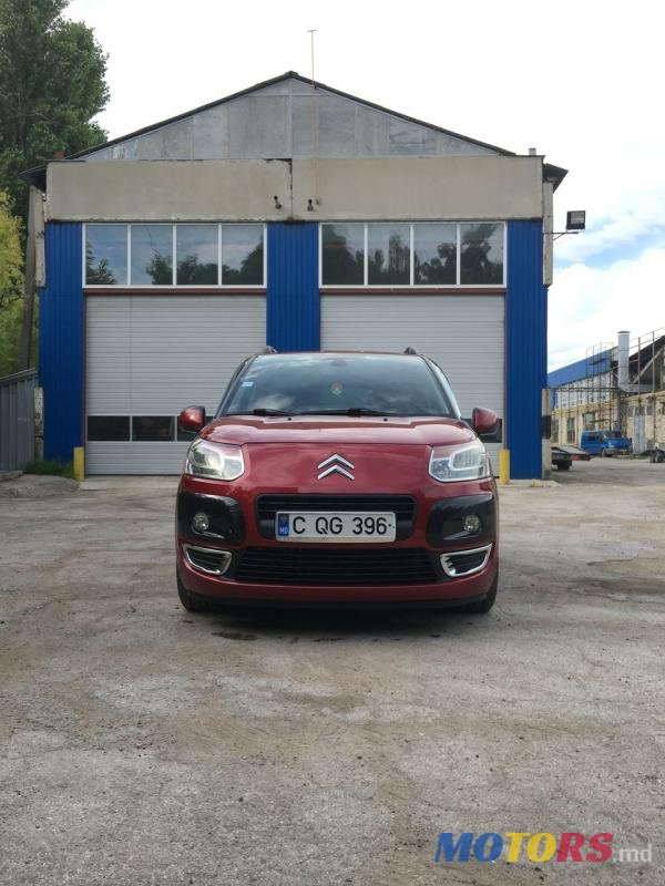 2010' Citroen C3 Picasso photo #1
