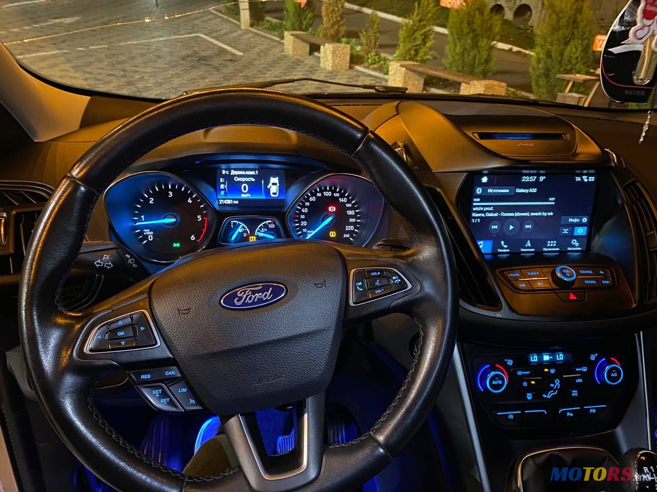 2017' Ford Kuga photo #6