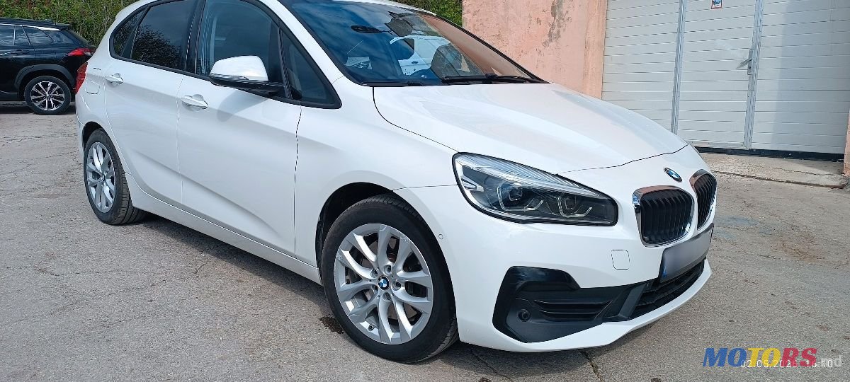 2021' BMW 2 Series Gran Tourer photo #4