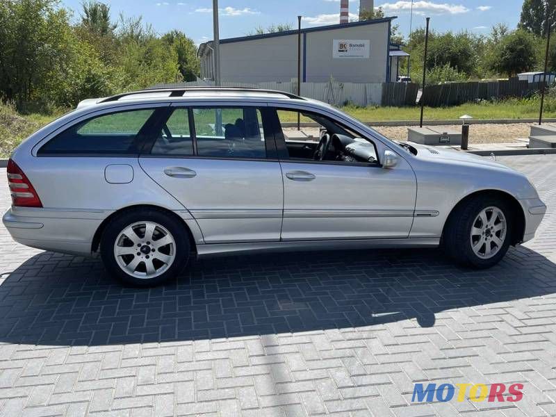 2002' Mercedes-Benz C photo #3