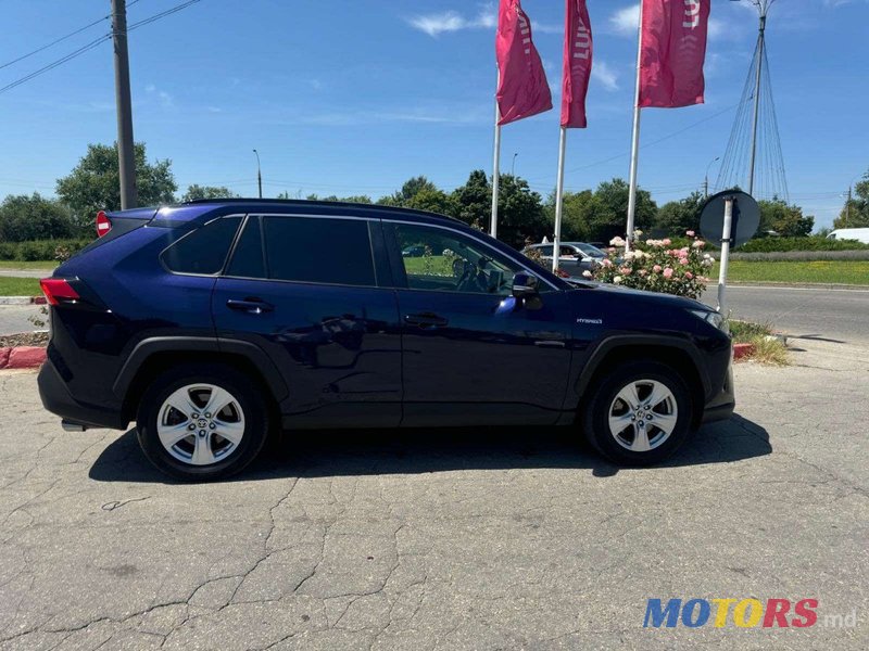 2020' Toyota RAV4 photo #1