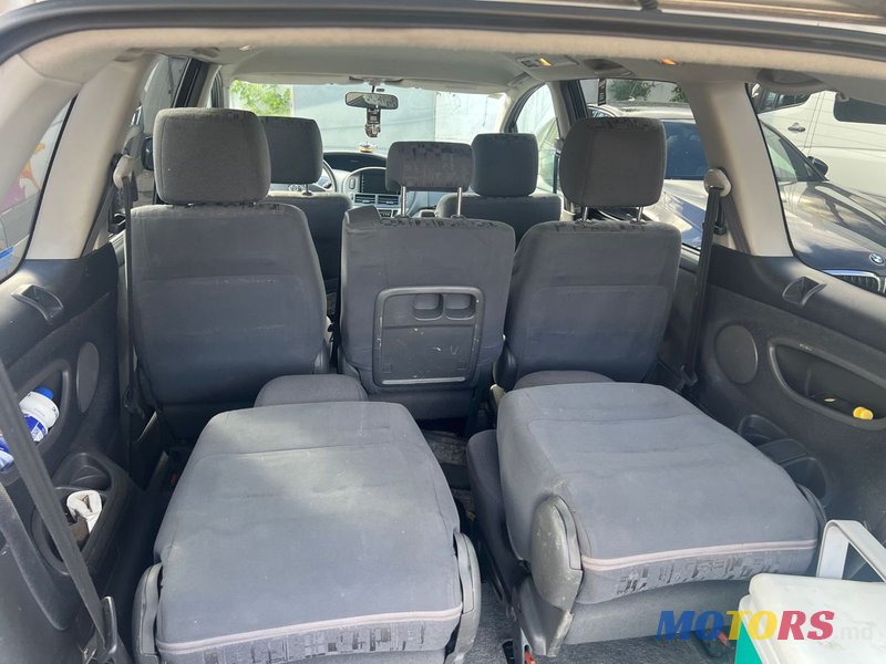 2003' Toyota Previa photo #5