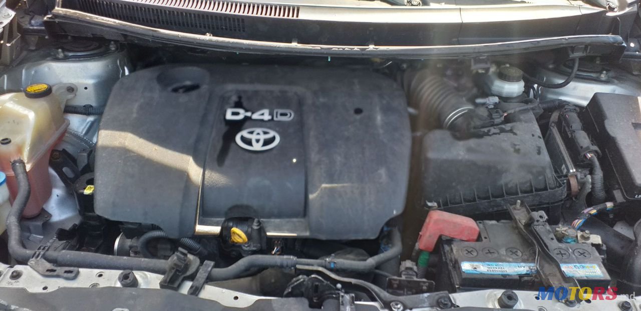 2007' Toyota Auris photo #4