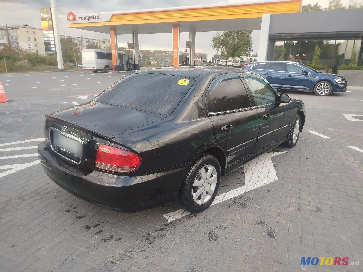 2002' Hyundai Sonata photo #2