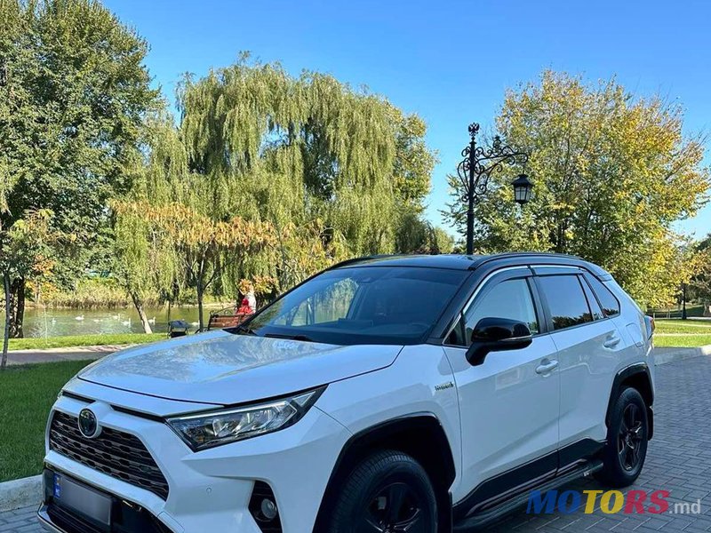 2020' Toyota RAV4 photo #1