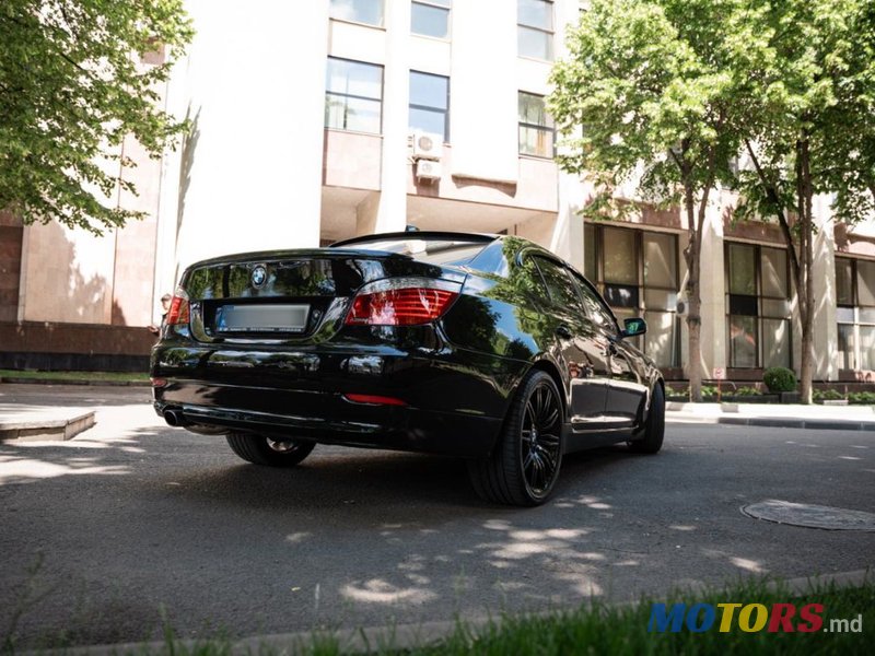 2009' BMW 5 Series photo #6