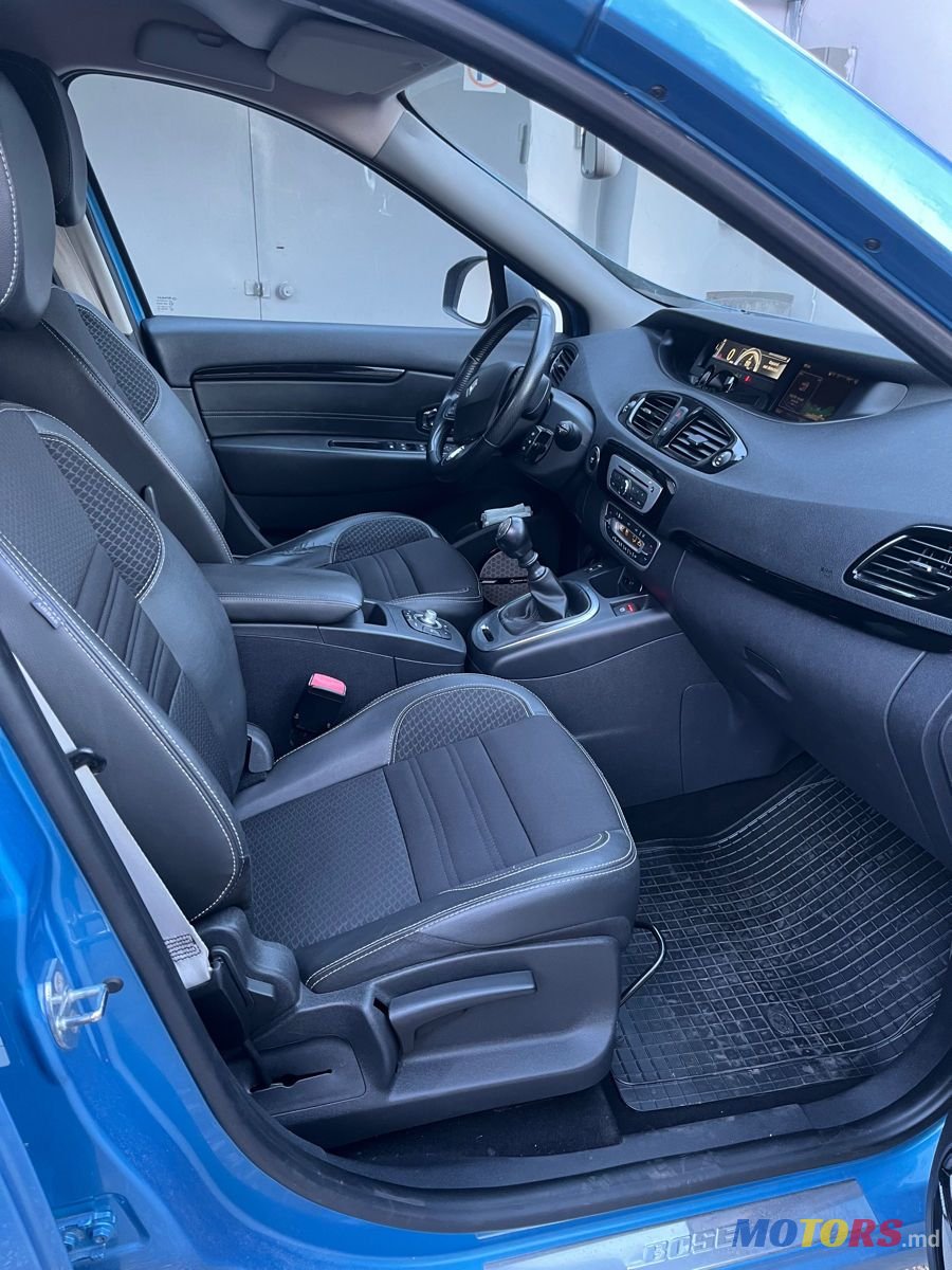 2015' Renault Grand Scenic photo #6