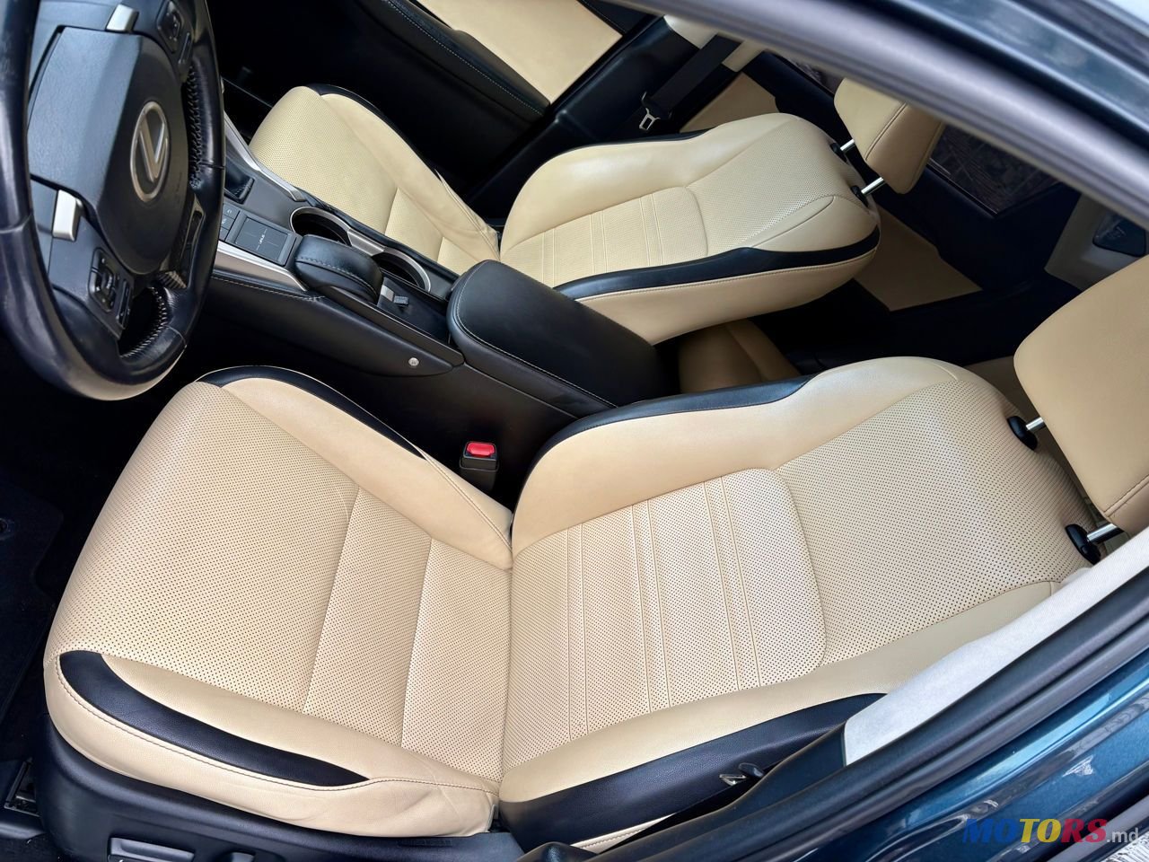 2015' Lexus Nx Series photo #2