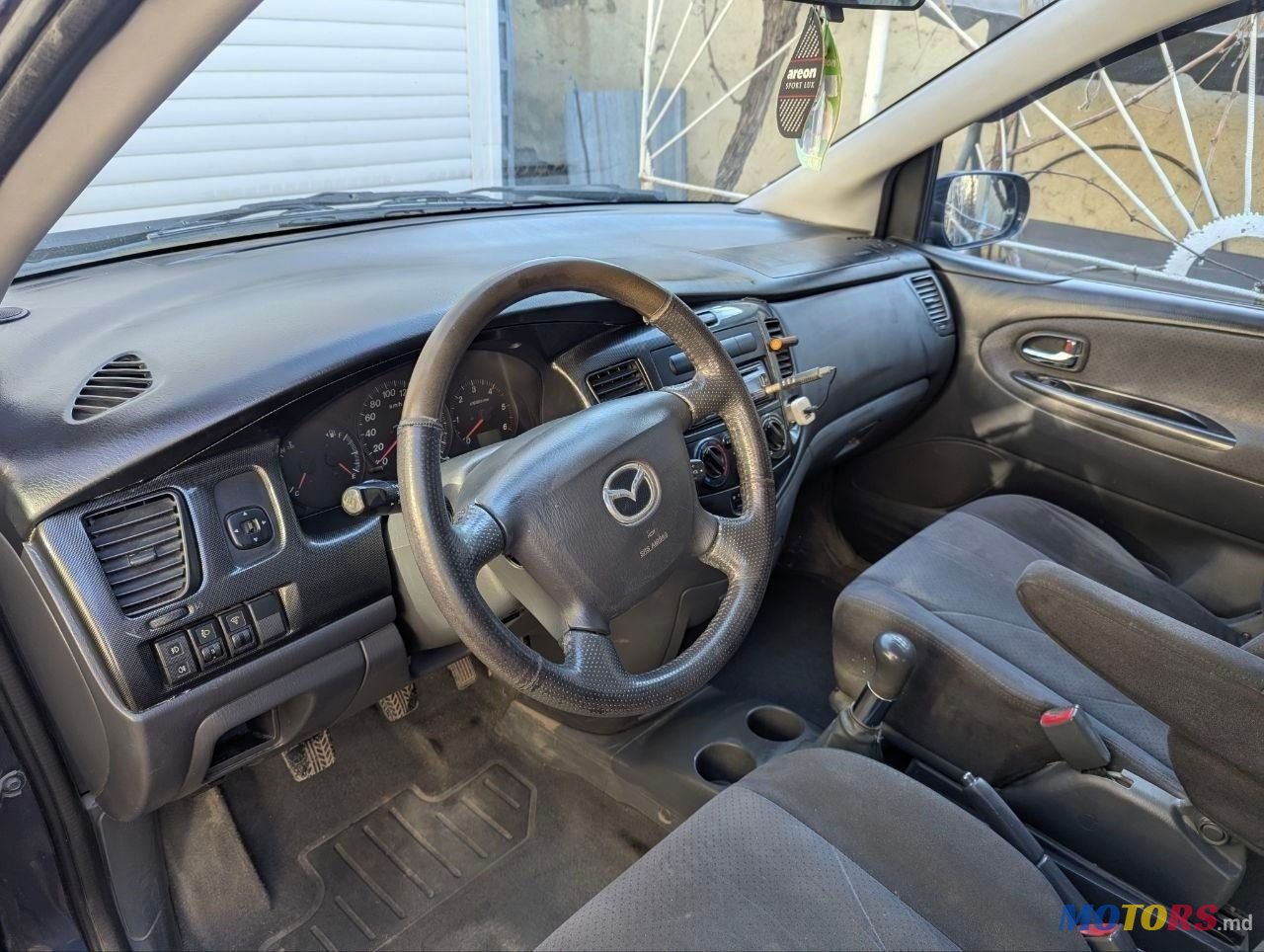 2003' Mazda MPV photo #4