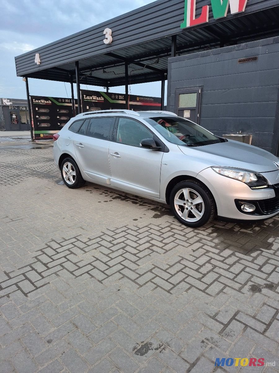 2014' Renault Megane photo #3