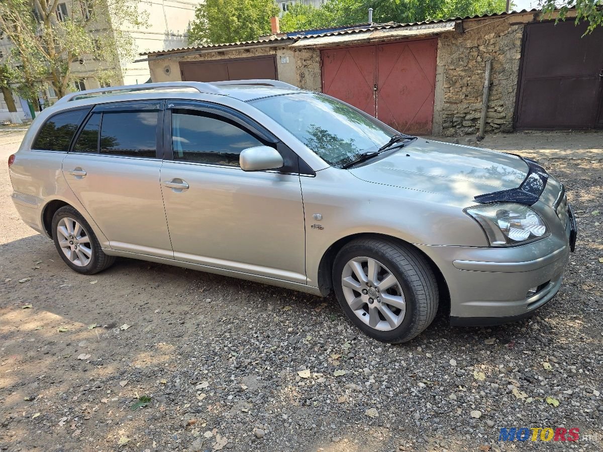 2003' Toyota Avensis photo #3