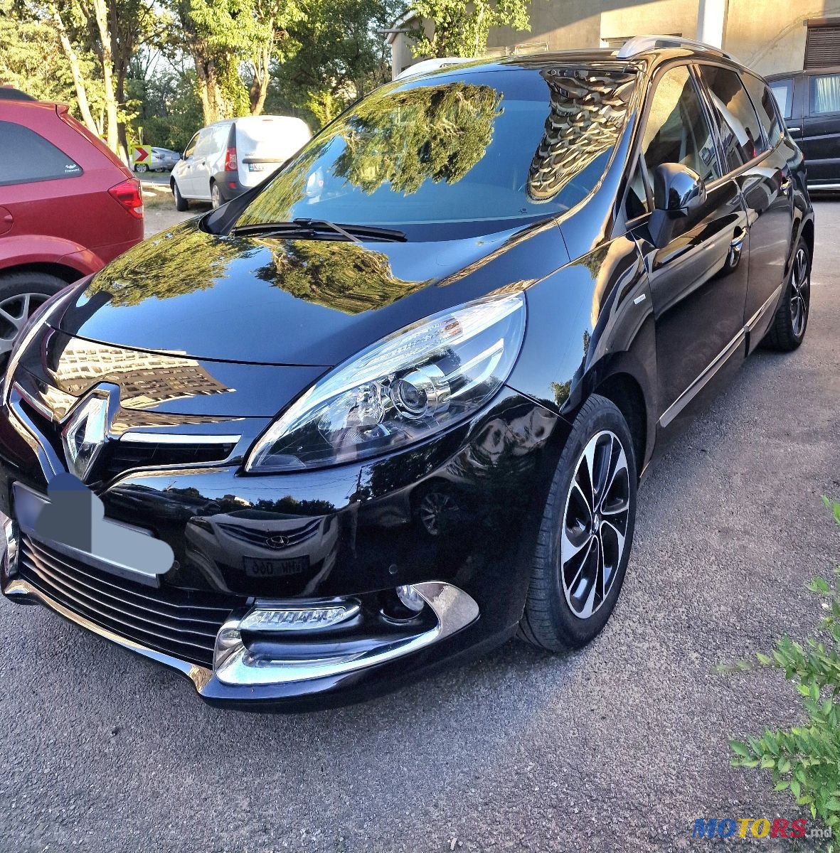 2015' Renault Grand Scenic photo #1