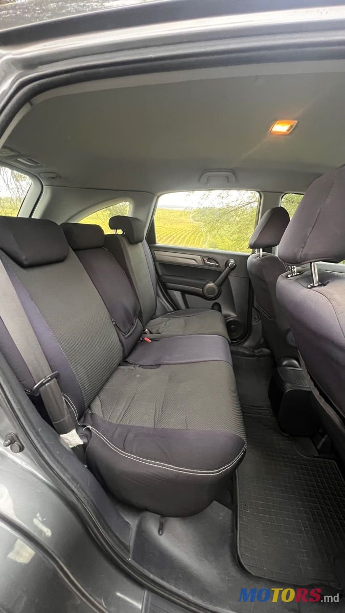 2010' Honda CR-V photo #4