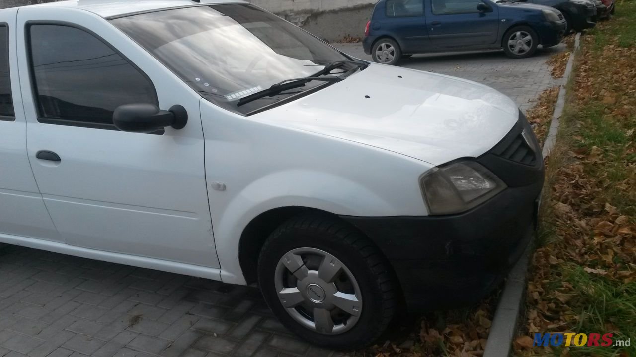 2008' Dacia Logan photo #2