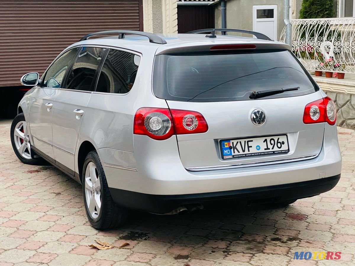 2007' Volkswagen Passat photo #4