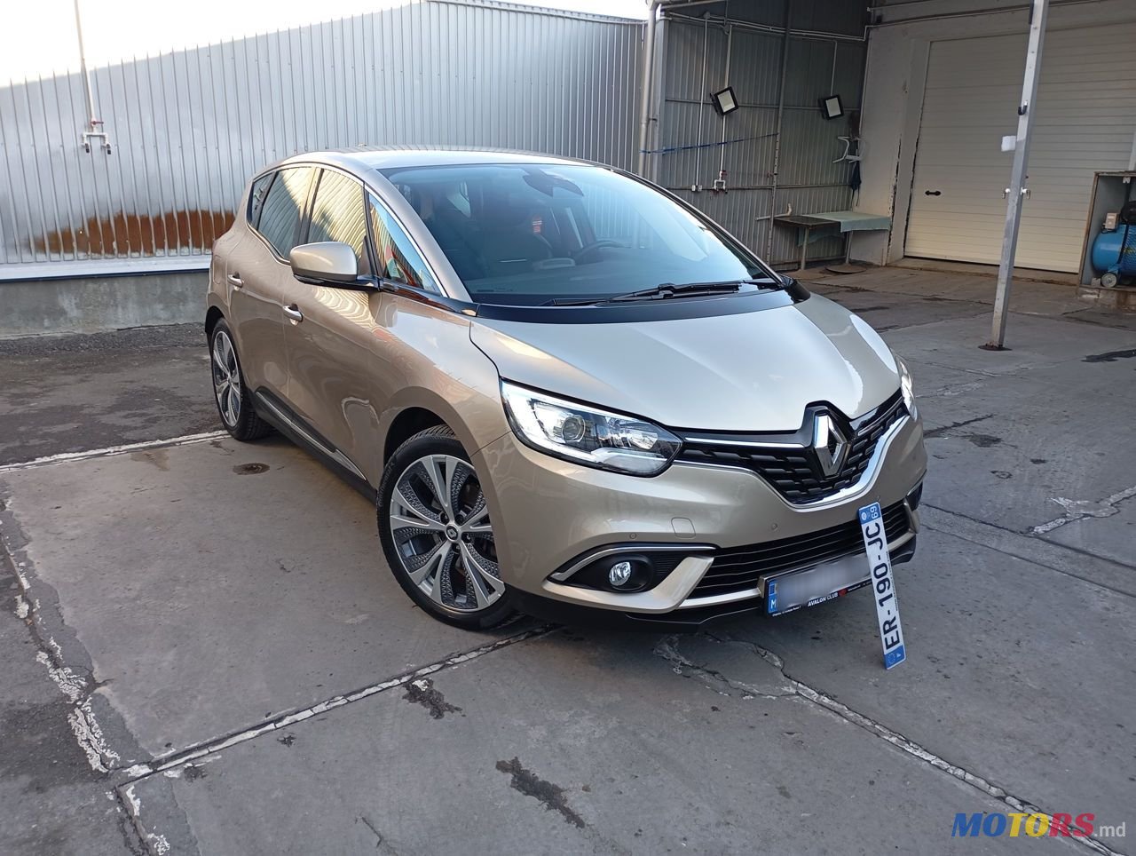 2017' Renault Scenic photo #1