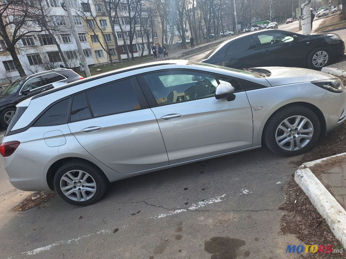 2017' Opel Astra photo #6