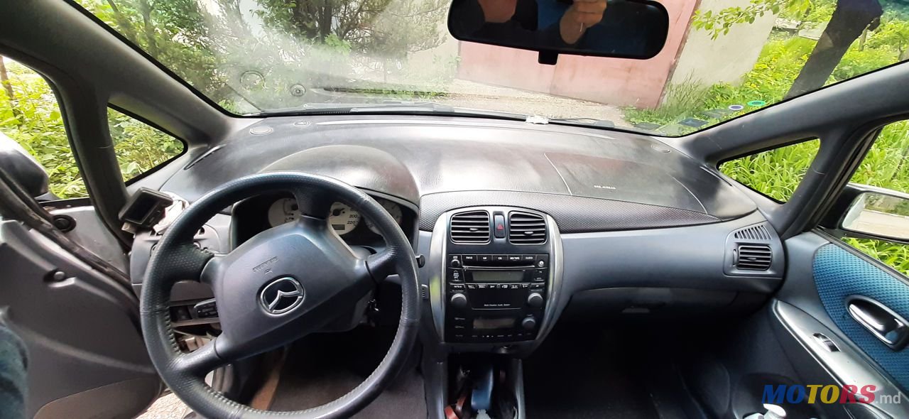 2001' Mazda Premacy photo #2