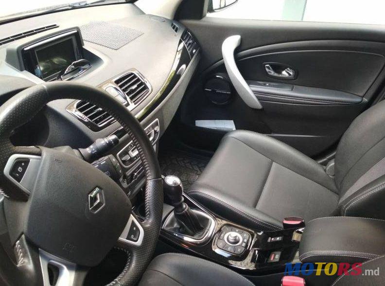 2012' Renault Megane photo #4