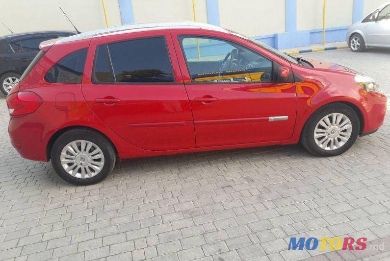 2009' Renault Clio photo #1