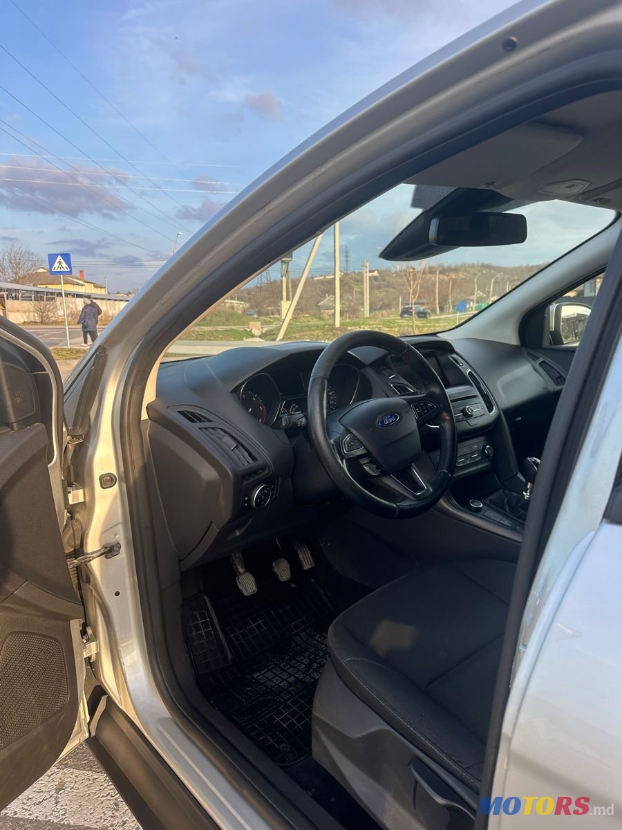 2015' Ford Focus photo #5