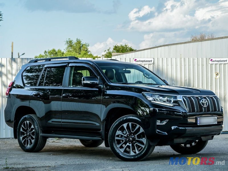 2023' Toyota Land Cruiser Prado photo #1