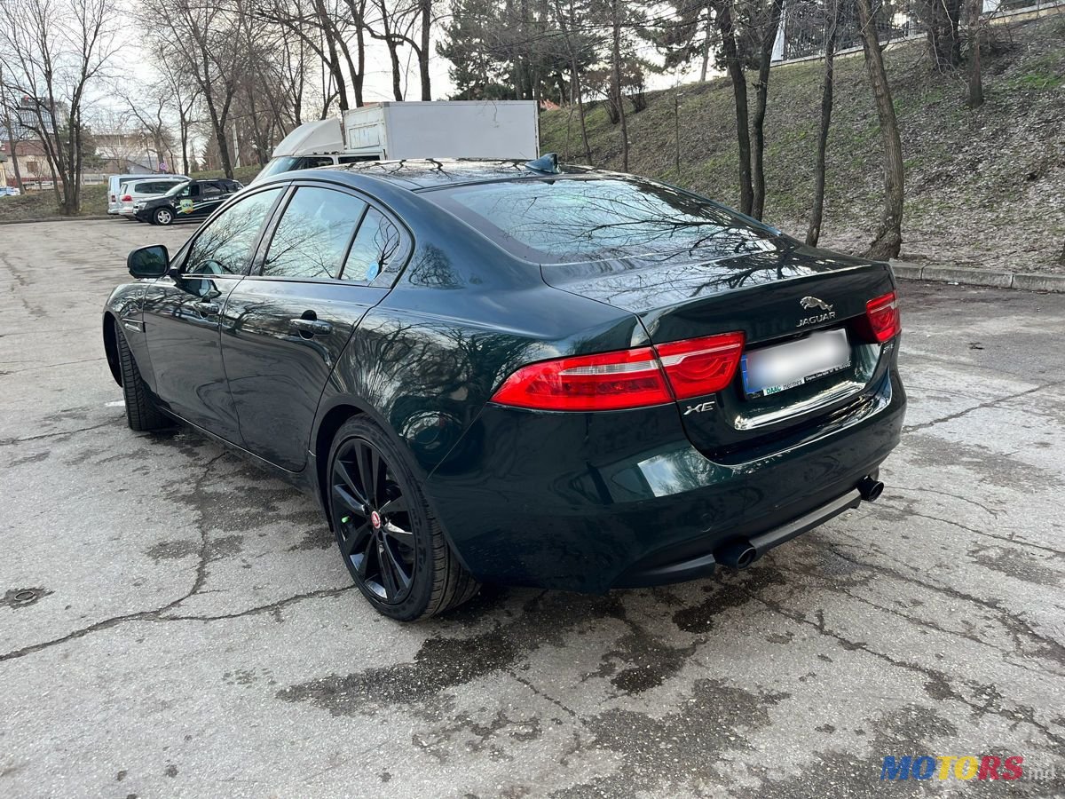 2015' Jaguar XE photo #4