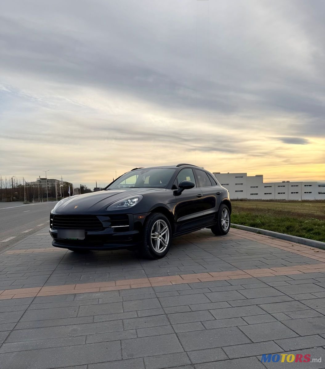 2019' Porsche Macan photo #2