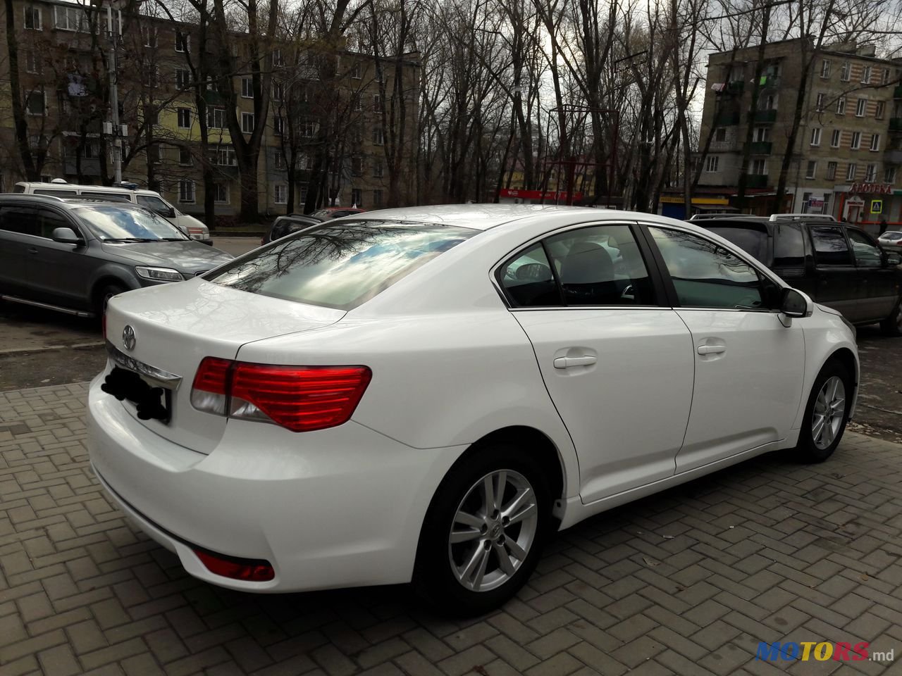 2011' Toyota Avensis photo #3