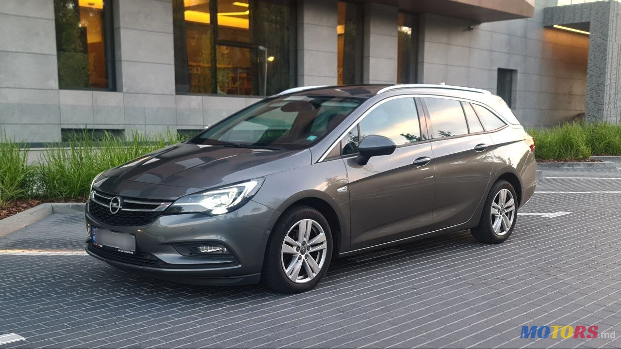 2017' Opel Astra photo #1