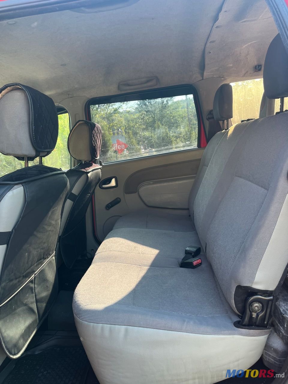 2007' Dacia Logan Mcv photo #5