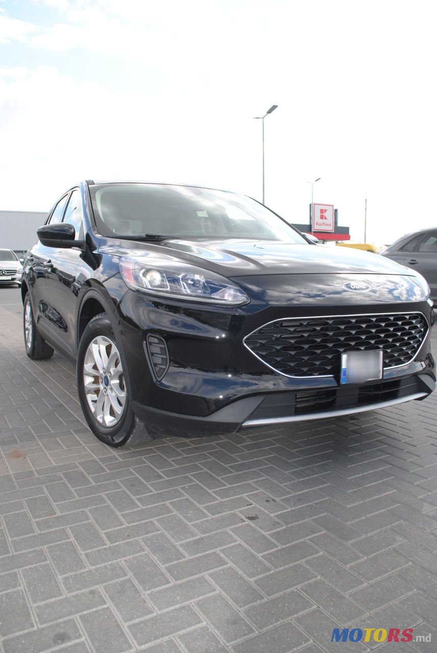 2020' Ford Escape photo #3