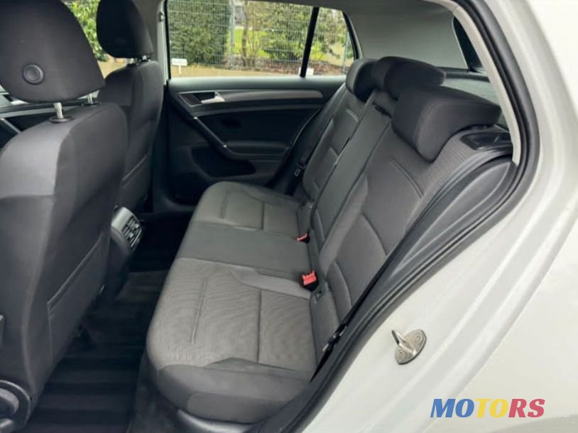 2020' Volkswagen Golf photo #5