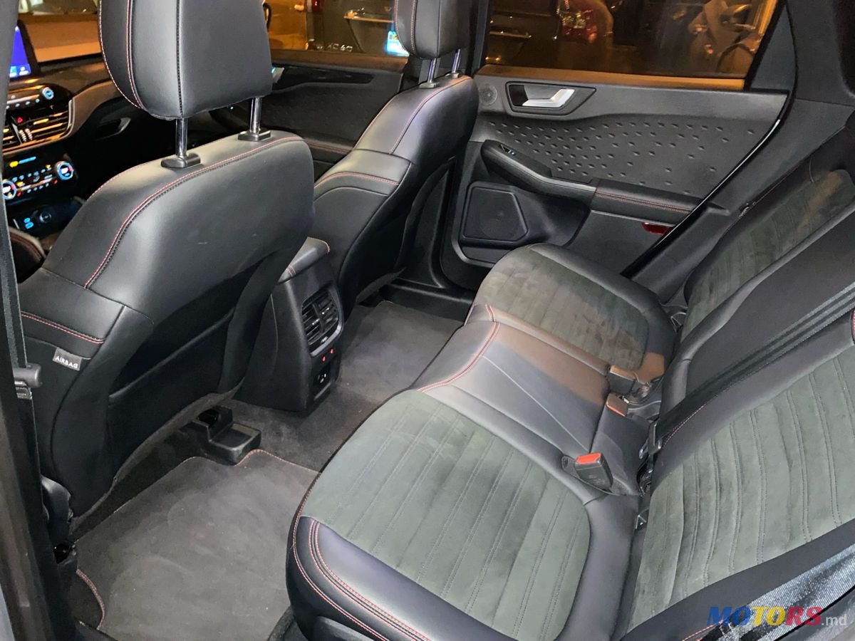 2020' Ford Kuga photo #3