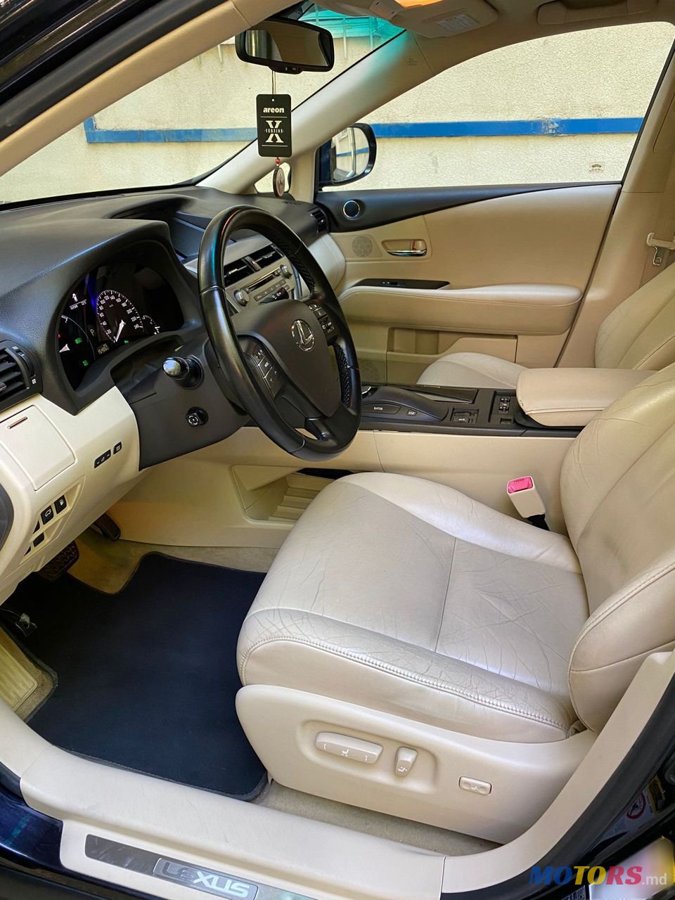 2010' Lexus Rx Series photo #3