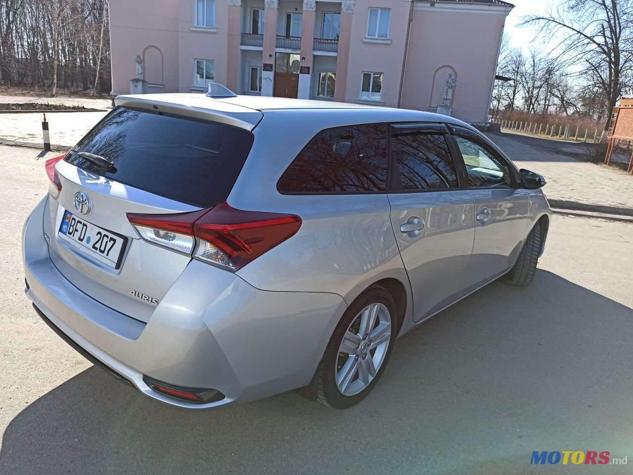 2016' Toyota Auris photo #2